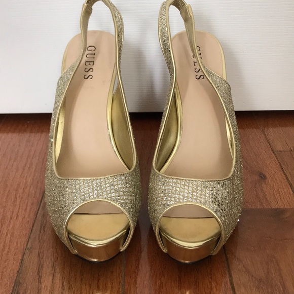 Gold slingback peeptoe Guess stilettos - Picture 2 of 7